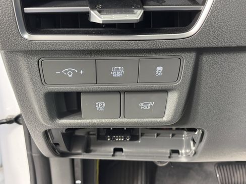 Used 2025 Hyundai Sonata Limited image 29