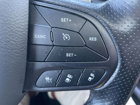 Certified 2022 Dodge Durango GT image 40