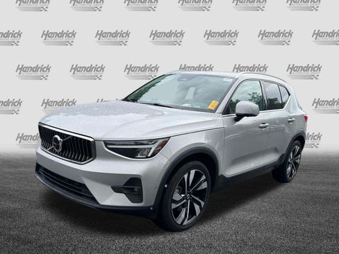 Used 2023 Volvo XC40 B5 Ultimate w/ Protection Package Premier AWD/4WD image 8