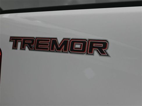 Used 2023 Ford Ranger Lariat w/ Tremor Off-Road Package image 35