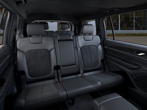 New 2026 Jeep Grand Cherokee L 4WD image 15