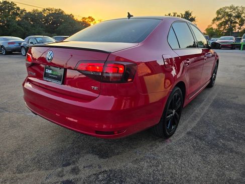 Used 2018 Volkswagen Jetta Sport FWD image 9