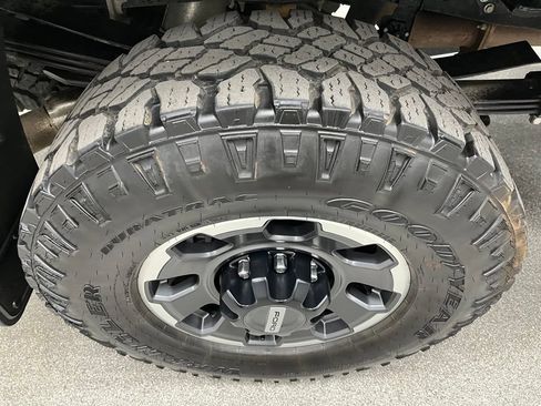 Used 2024 Ford F350 Platinum w/ Tremor Off-Road Package AWD/4WD image 17