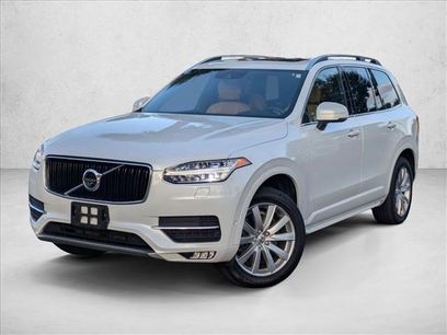 Used 2017 Volvo XC90 T6 Momentum w/ Vision Package