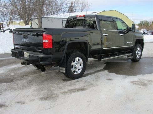Used 2015 GMC Sierra 2500 Denali w/ Duramax Plus Package image 7