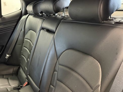 Used 2023 Kia Stinger GT2 image 33