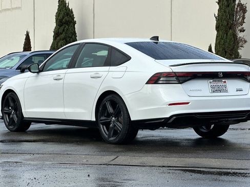 Used 2025 Honda Accord Sport image 5