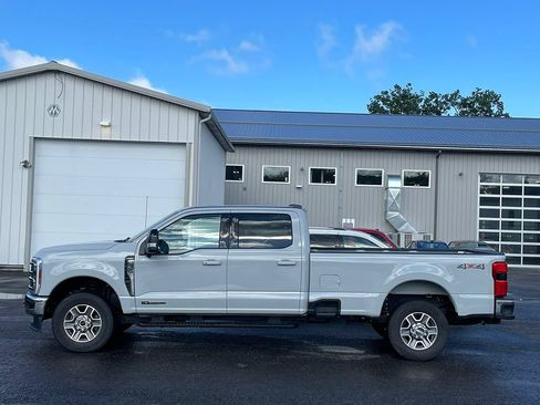 Used 2025 Ford F350 Lariat w/ Camper Package AWD/4WD image 10