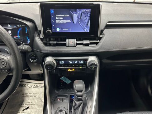 Used 2025 Toyota RAV4 XLE image 25
