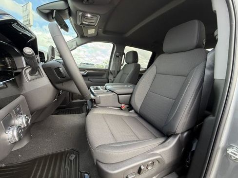 New 2026 GMC Sierra 1500 SLE image 17