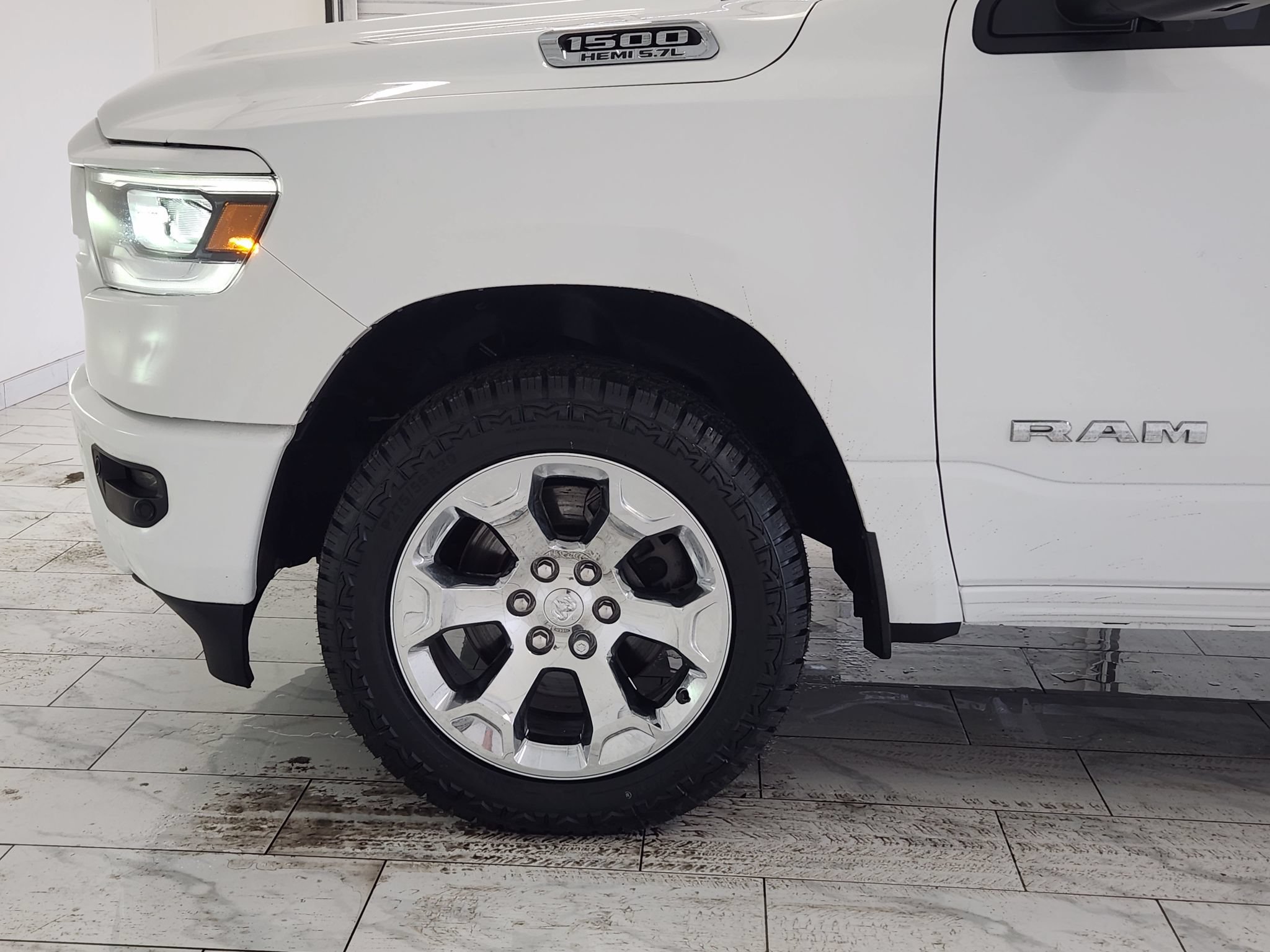Used 2019 RAM 1500 Big Horn AWD/4WD image 8