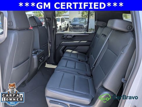 Certified 2025 Chevrolet Suburban Z71 AWD/4WD image 12
