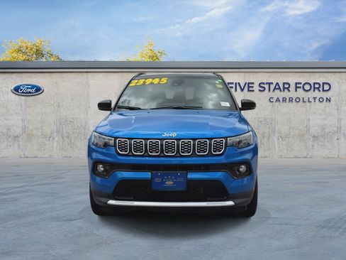 Used 2025 Jeep Compass Limited AWD/4WD image 3