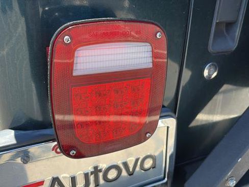 Used 2006 Jeep Wrangler Unlimited AWD/4WD image 27