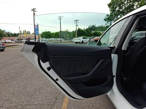 Used 2019 Tesla Model 3 Long Range AWD/4WD image 33
