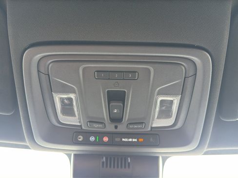 Used 2024 GMC Sierra 1500 AT4 w/ AT4 Premium Package AWD/4WD image 15