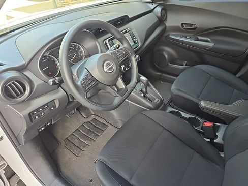 Certified 2025 Nissan Kicks Play S FWD image 11