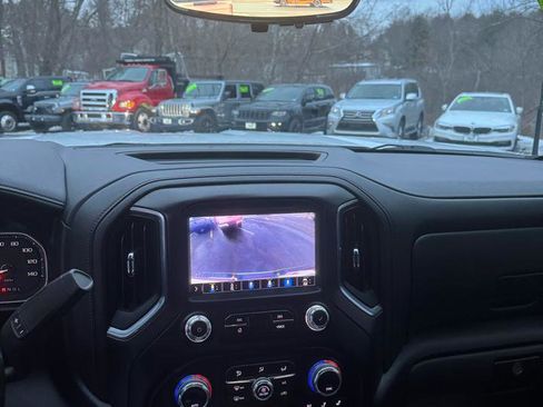 Used 2023 GMC Sierra 2500 AT4 w/ AT4 Premium Plus Package image 10