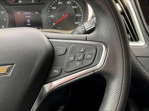 Used 2023 Chevrolet Malibu LT image 12