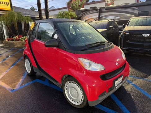 Used 2011 smart fortwo pure image 1