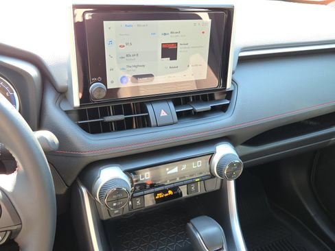 Certified 2025 Toyota RAV4 SE image 26