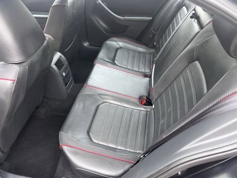 Used 2014 Volkswagen Jetta GLI FWD image 10