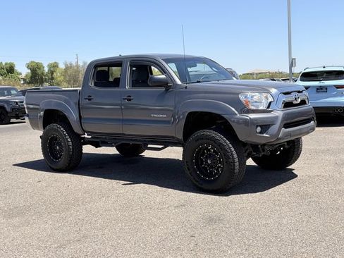 Used 2014 Toyota Tacoma PreRunner w/ TRD Off-Road Package RWD image 4