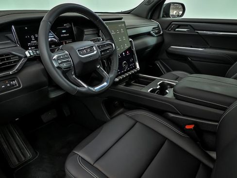 Used 2026 GMC Acadia Elevation w/ Elevation Premium Package AWD/4WD image 12