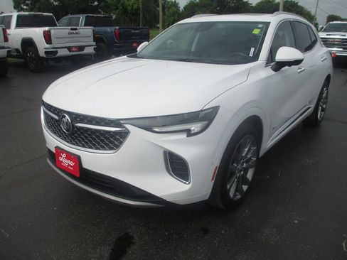 Certified 2022 Buick Envision Avenir w/ Technology Package II FWD image 11