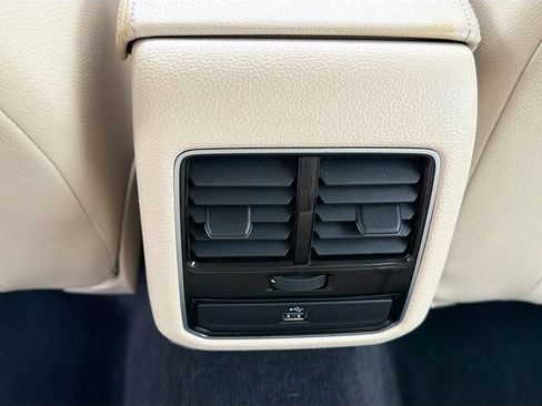 Used 2017 Volkswagen Passat 1.8T SE image 25