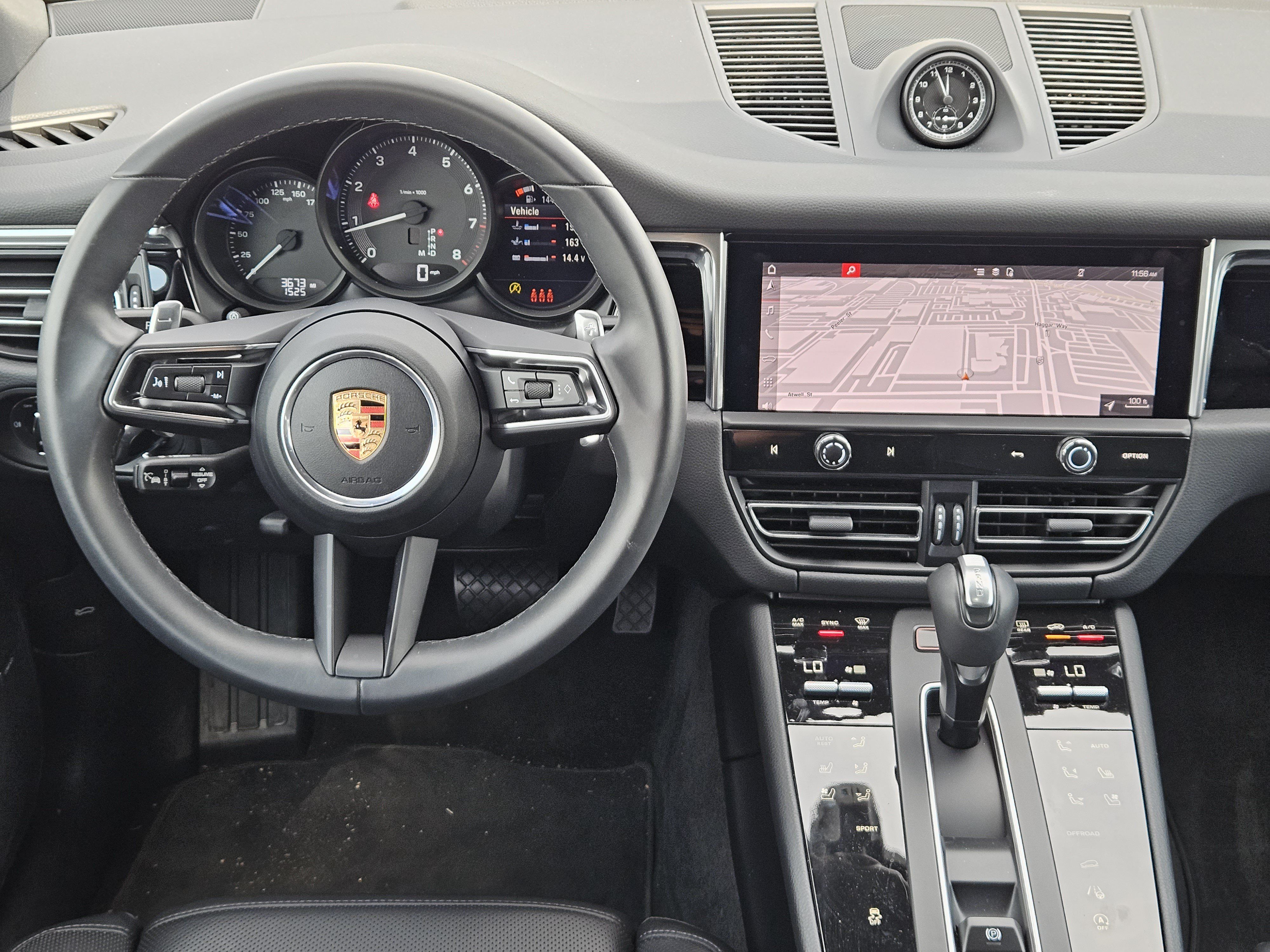 Certified 2026 Porsche Macan AWD/4WD image 25