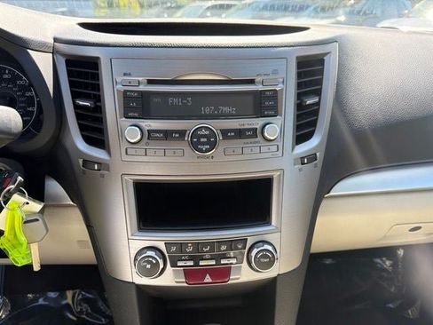 Used 2012 Subaru Outback 2.5i AWD/4WD image 18
