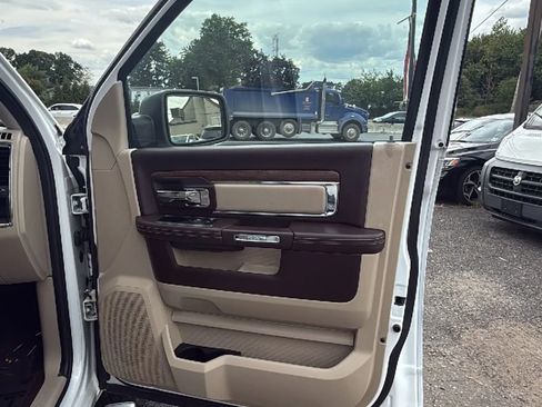 Used 2014 RAM 1500 Laramie image 14