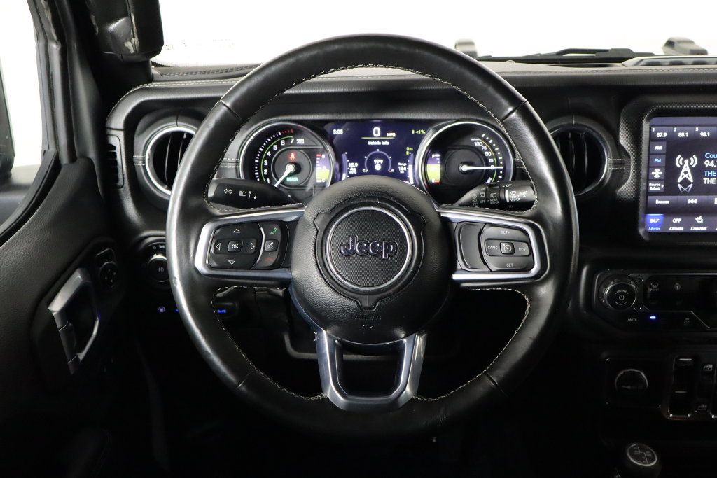 Used 2022 Jeep Wrangler Unlimited Sahara w/ Cold Weather Group AWD/4WD image 7