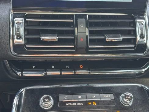 Used 2019 Lincoln Navigator Reserve AWD/4WD image 24