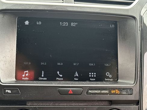 Used 2017 Ford Explorer XLT w/ Equipment Group 202A AWD/4WD image 26