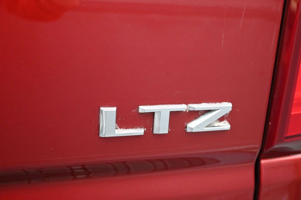 Used 2023 Chevrolet Silverado 1500 LTZ w/ Technology Package AWD/4WD image 16