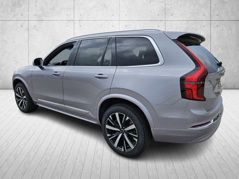 New 2026 Volvo XC90 B5 Core image 5