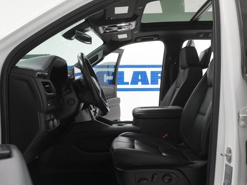 Used 2021 Chevrolet Tahoe RST w/ Luxury Package RWD image 13