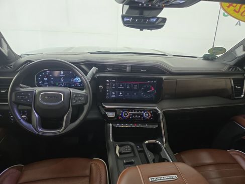 Used 2024 GMC Sierra 2500 Denali Ultimate image 14