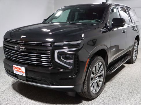 Used 2025 Chevrolet Tahoe High Country w/ Sun And Tow Package AWD/4WD image 38