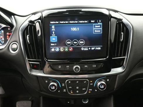 Used 2023 Chevrolet Traverse High Country FWD image 23