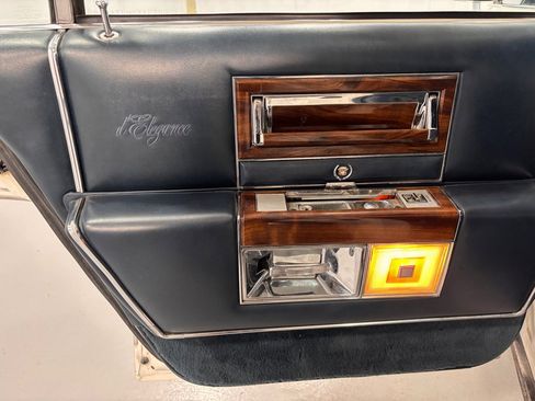 Used 1987 Cadillac Brougham RWD image 23