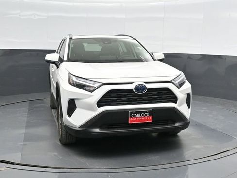 Used 2024 Toyota RAV4 XLE w/ Convenience Package image 6
