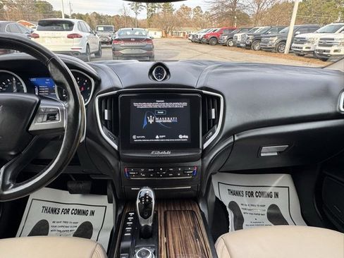 Used 2018 Maserati Ghibli S GranLusso image 20
