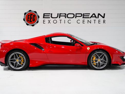 Used 2020 Ferrari 488 Pista Spider RWD image 8