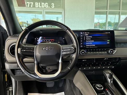 Used 2023 Chevrolet Colorado ZR2 w/ ZR2 Convenience Package III AWD/4WD image 16