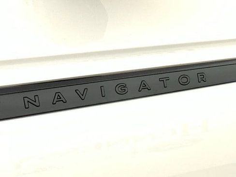 New 2025 Lincoln Navigator L Reserve w/ Jet Appearance Package image 13