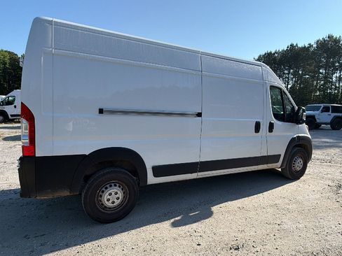 Used 2024 RAM ProMaster 2500 w/ Convenience Group FWD image 8
