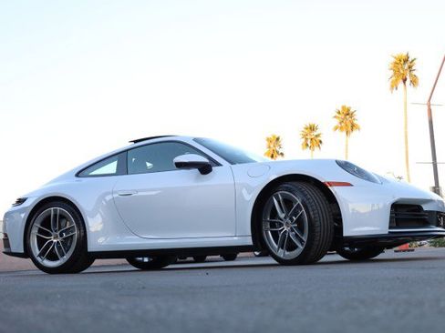 Used 2025 Porsche 911 Carrera image 12